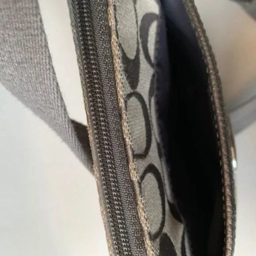 Coach Metallic Sutton Signature Swingpack - Picture 7 of 7